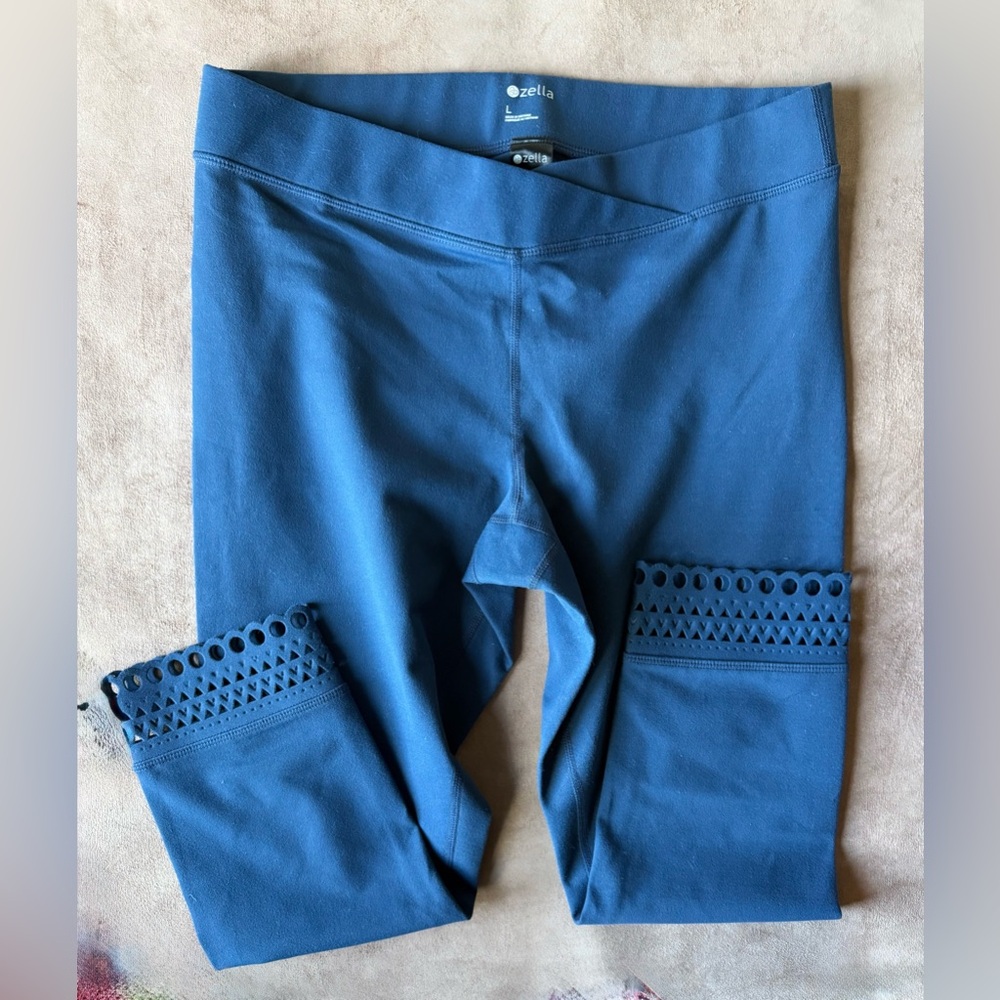 Zella Leggings with Cutout Cuffs NEW